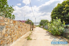 Land For Sale In Soi Silver Lake Vineyard, Corner Plot  -  Land For Sale In Na-Jomtien, Na Jomtien