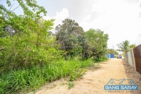 Land For Sale In Soi Silver Lake Vineyard, Corner Plot  -  Land For Sale In Na-Jomtien, Na Jomtien