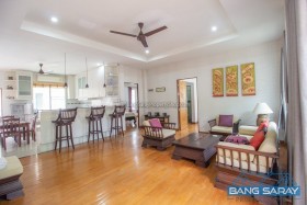 Balinese Style Villa For Rent, Complex Opposite Beach. - 3 Bedrooms House For Rent In Bang Saray, Na Jomtien
