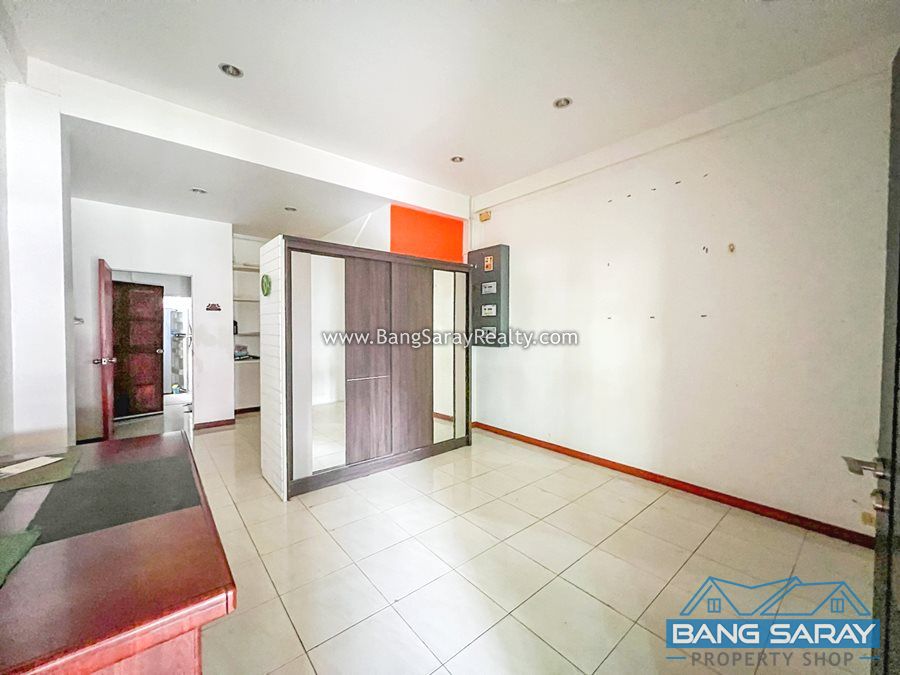 Corner unit Shophouse for Sale in Bang Saray Beachside Commercial  For sale