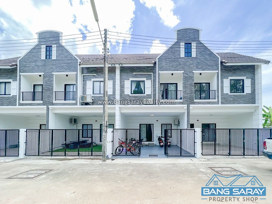 Town Home for Sale in Beachside Bang Saray House  For sale