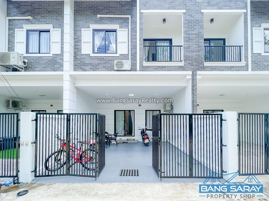 Town Home for Sale in Beachside Bang Saray House  For sale