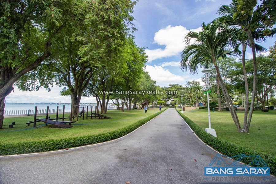 Beachfront Condo for Sale in Bang Saray Condo  For sale