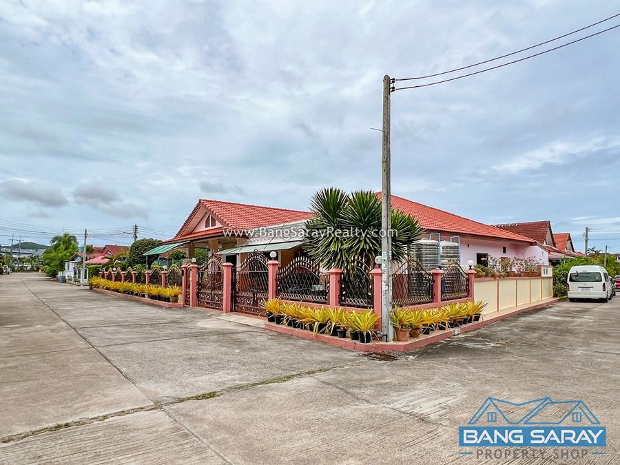Single House Corner plot for Sale with Large land plot House  For sale
