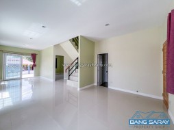 Town Home For Sale Near NongNuch Garden - 3 Bedrooms House For Sale In Bang Saray, Na Jomtien