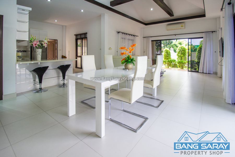 Single Story Pool Villa for Rent in Na Jomtien House  For rent