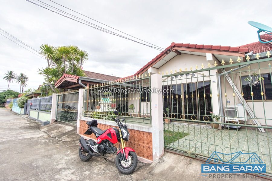 Corner house for Sale in Bang Saray House  For sale