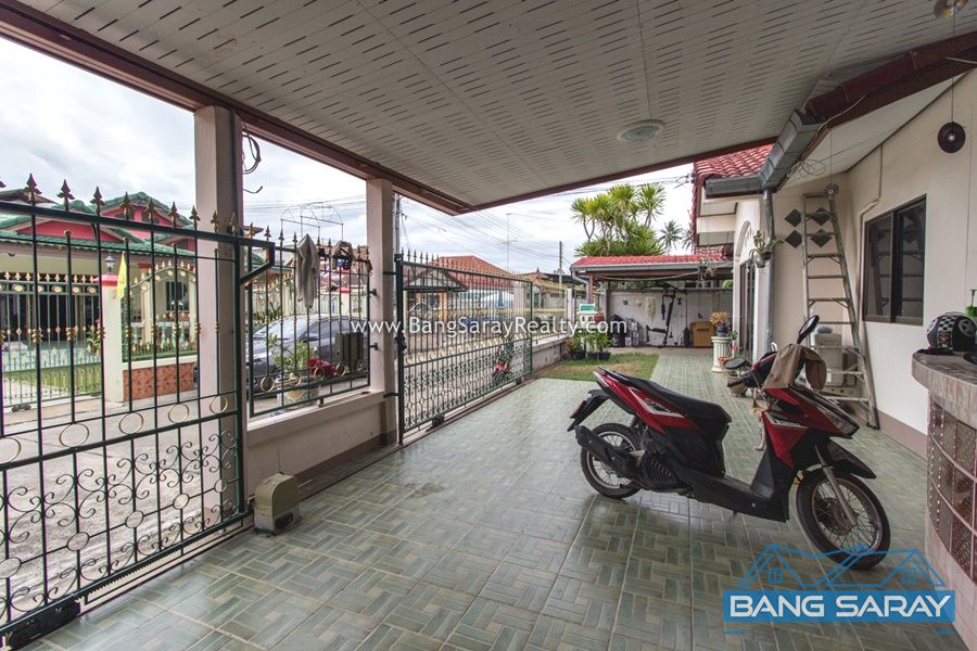 Corner house for Sale in Bang Saray House  For sale