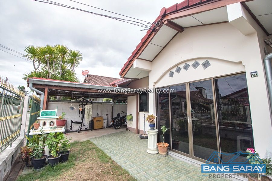 Corner house for Sale in Bang Saray House  For sale