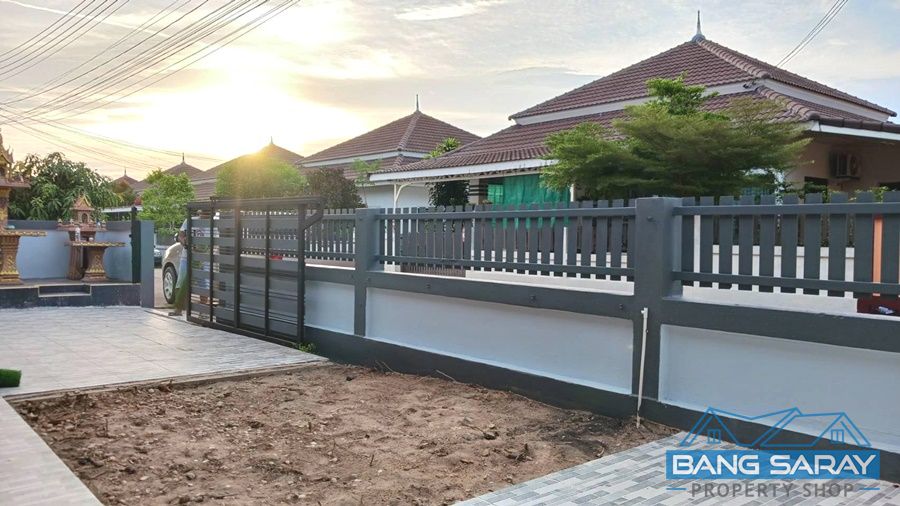 Single house for Sale in Bang Saray Soi BoonThavorn House  For sale