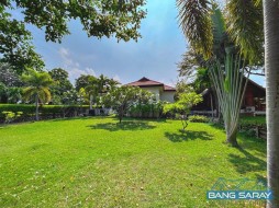 Corner Plot House For Sale, Only 180m. To Private Beach - 3 Bedrooms House For Sale In Na-Jomtien, Na Jomtien