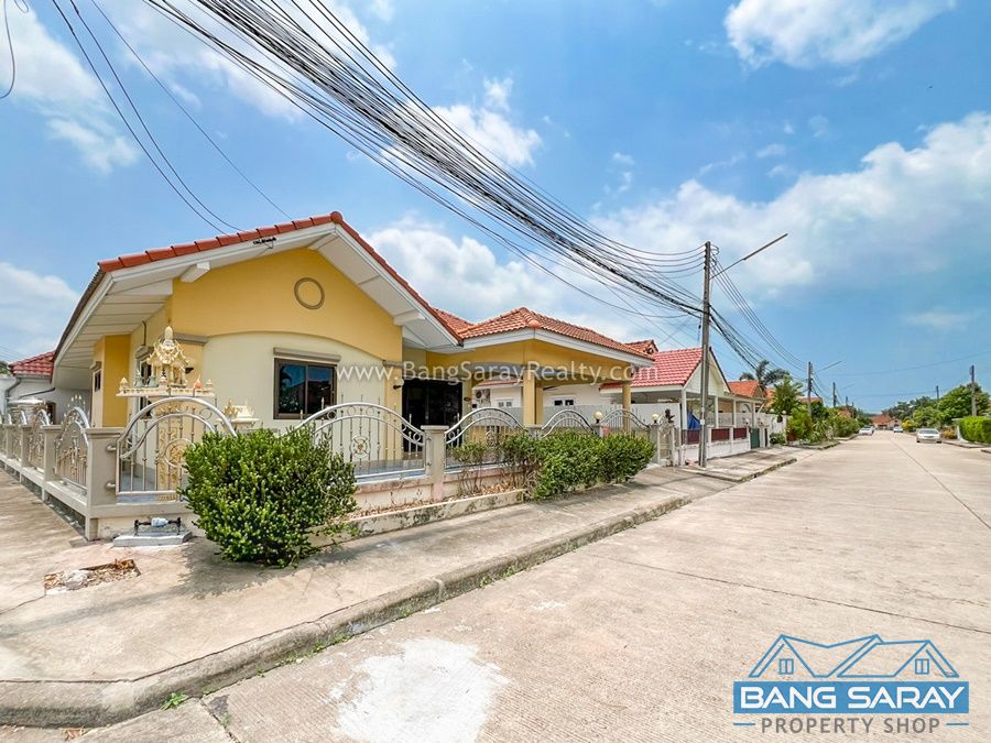 Detached corner house for Sale in Bang Saray House  For sale