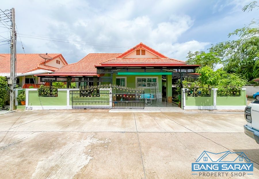 Newly Renovate, Corner House in Bang Saray House  For sale