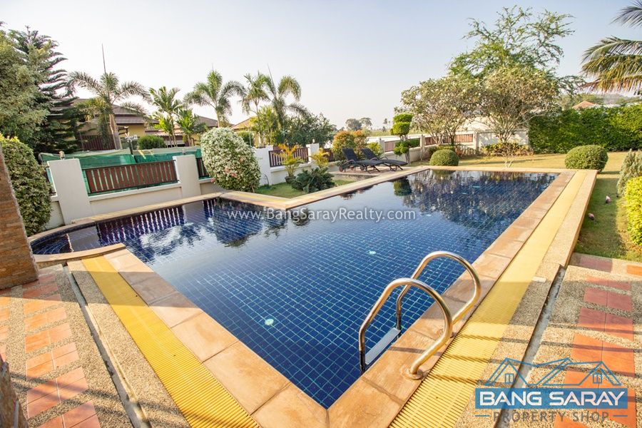 Pool Villa with Large Garden for Rent in East Bang Saray House  For rent