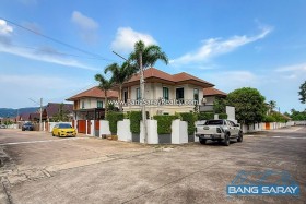  Corner Single House For Sale – Mountain View, Fully Renovated - 4 Bedrooms House For Sale In Bang Saray, Na Jomtien