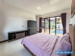 Corner House With Private Swimming Pool, Bang Saray - 4 Bedrooms House For Sale And Rent In Bang Saray, Na Jomtien