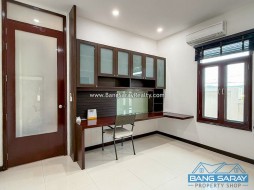 Corner House With Private Swimming Pool, Bang Saray - 4 Bedrooms House For Sale And Rent In Bang Saray, Na Jomtien