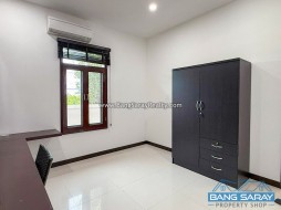 Corner House With Private Swimming Pool, Bang Saray - 4 Bedrooms House For Sale And Rent In Bang Saray, Na Jomtien