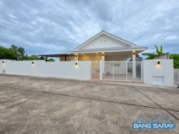 Newly Renovated Corner Pool Villa - Mountain View | Bang Saray - 3 Bedrooms House For Sale In Bang Saray, Na Jomtien